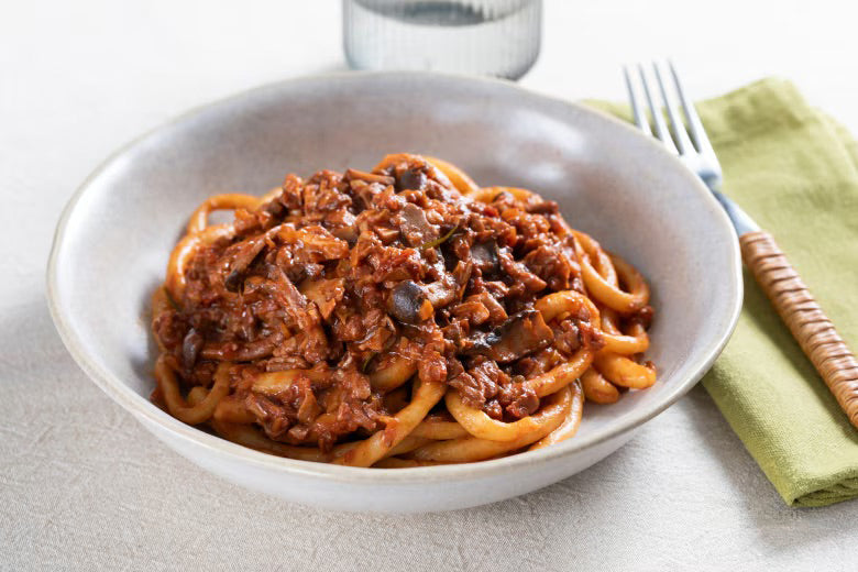 Pasta with mushrooms and walnut ragout